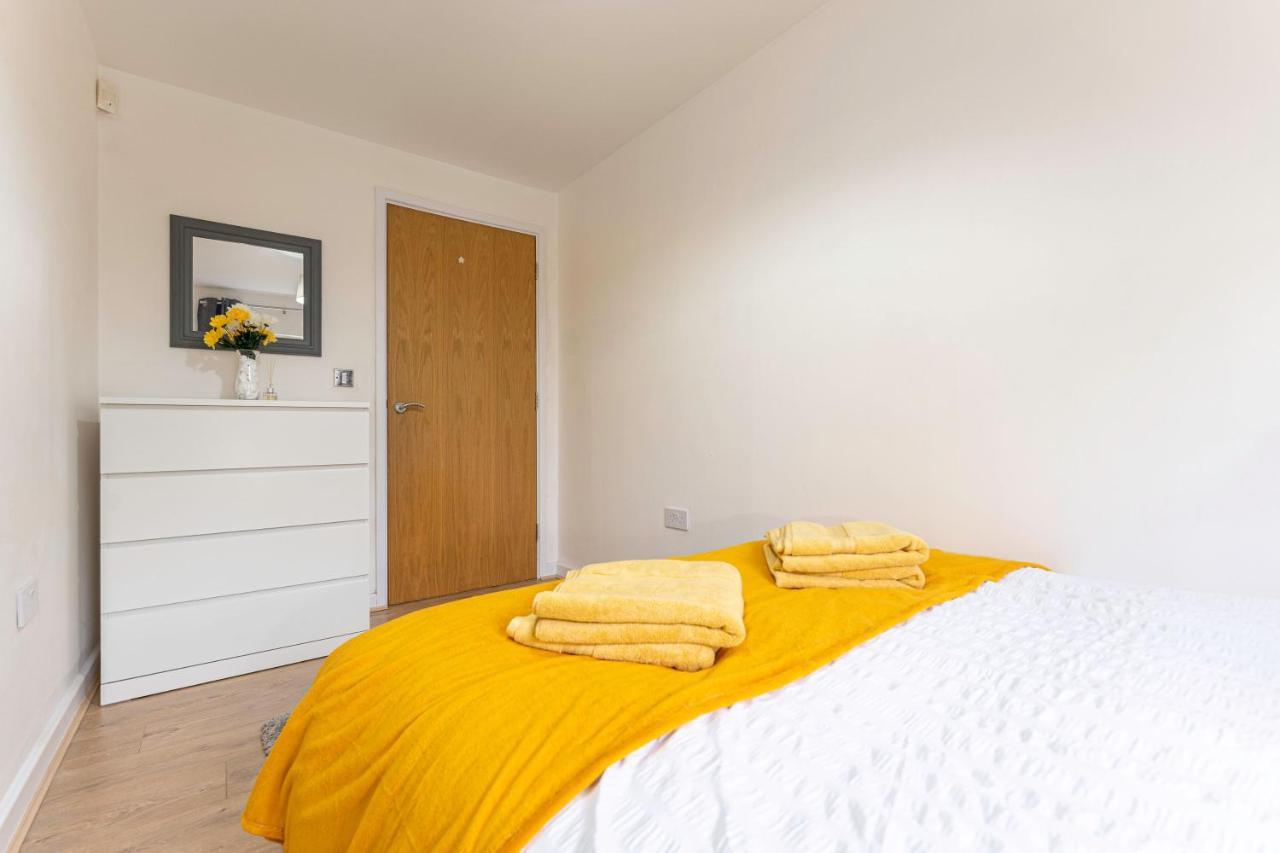Riley House Spacious City Apartment Coventry Exterior foto