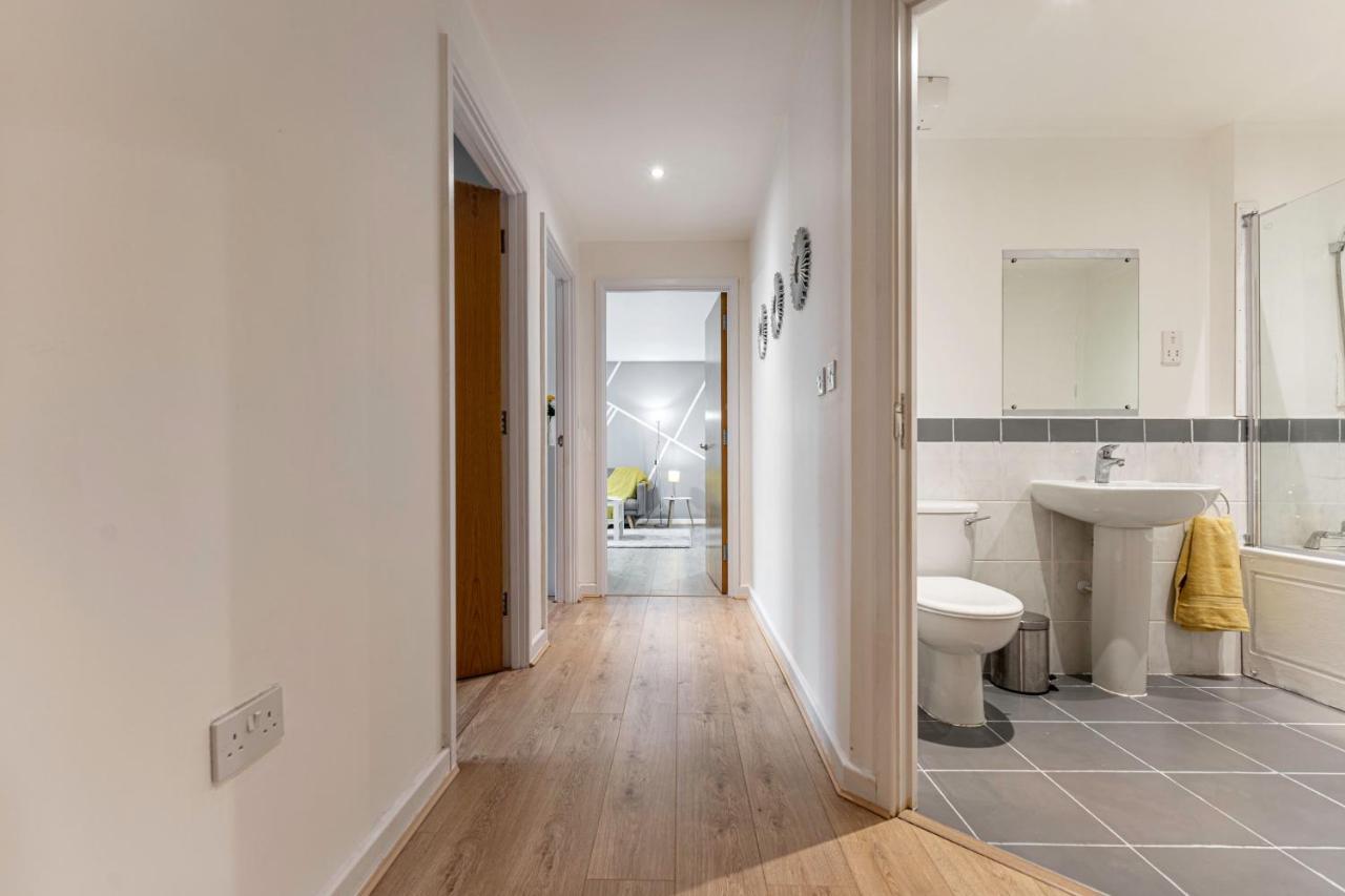 Riley House Spacious City Apartment Coventry Exterior foto