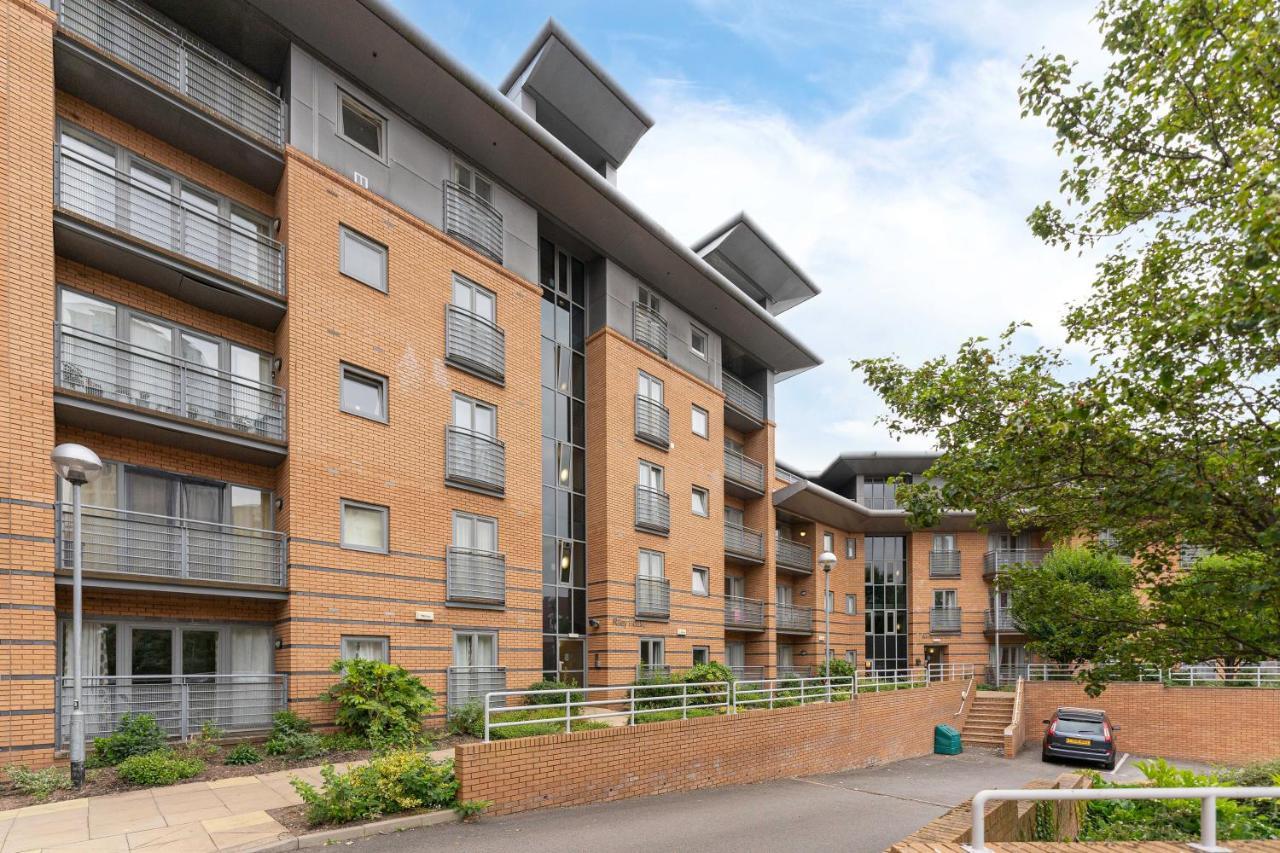 Riley House Spacious City Apartment Coventry Exterior foto