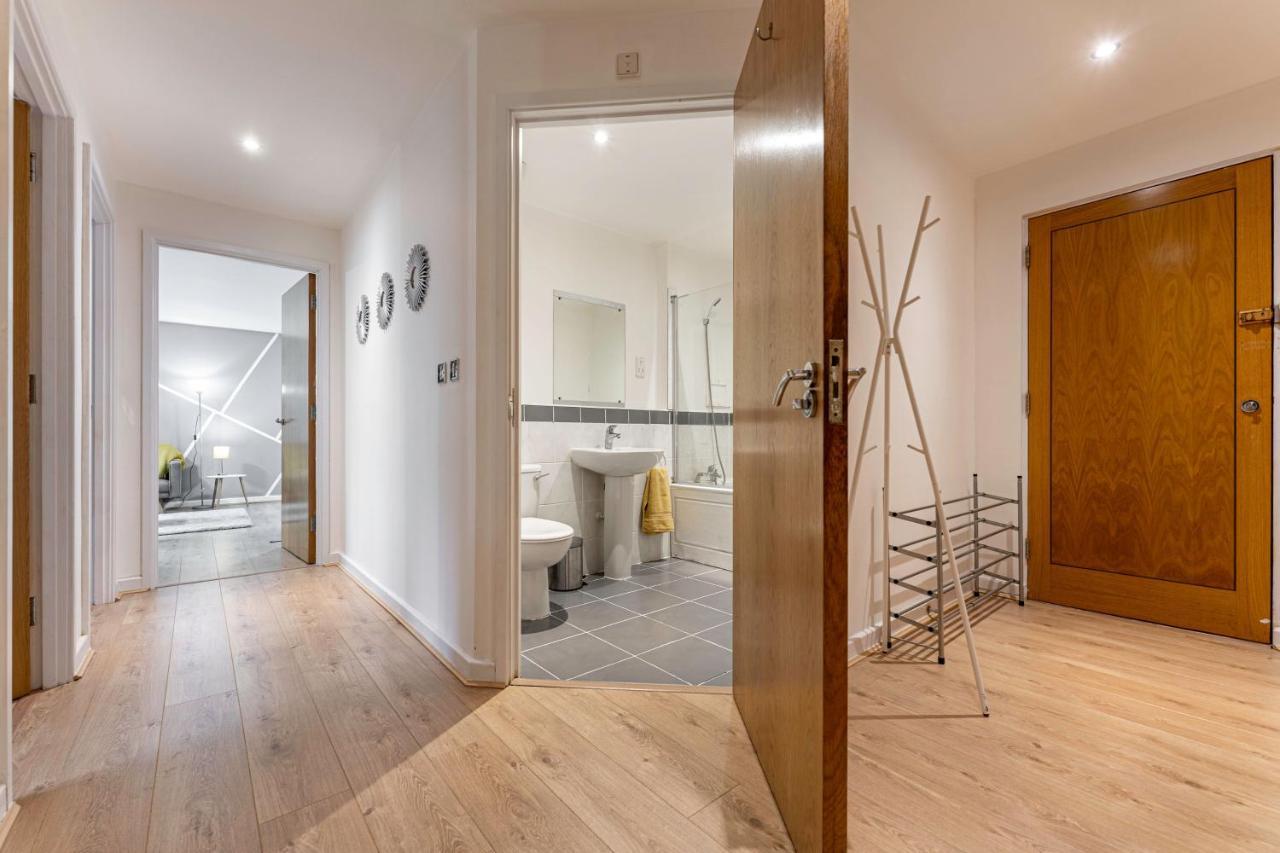 Riley House Spacious City Apartment Coventry Exterior foto